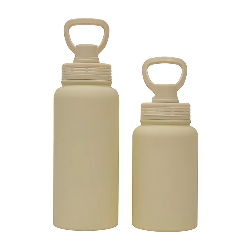 Vacuum large capacity reusable Insylated water bottle