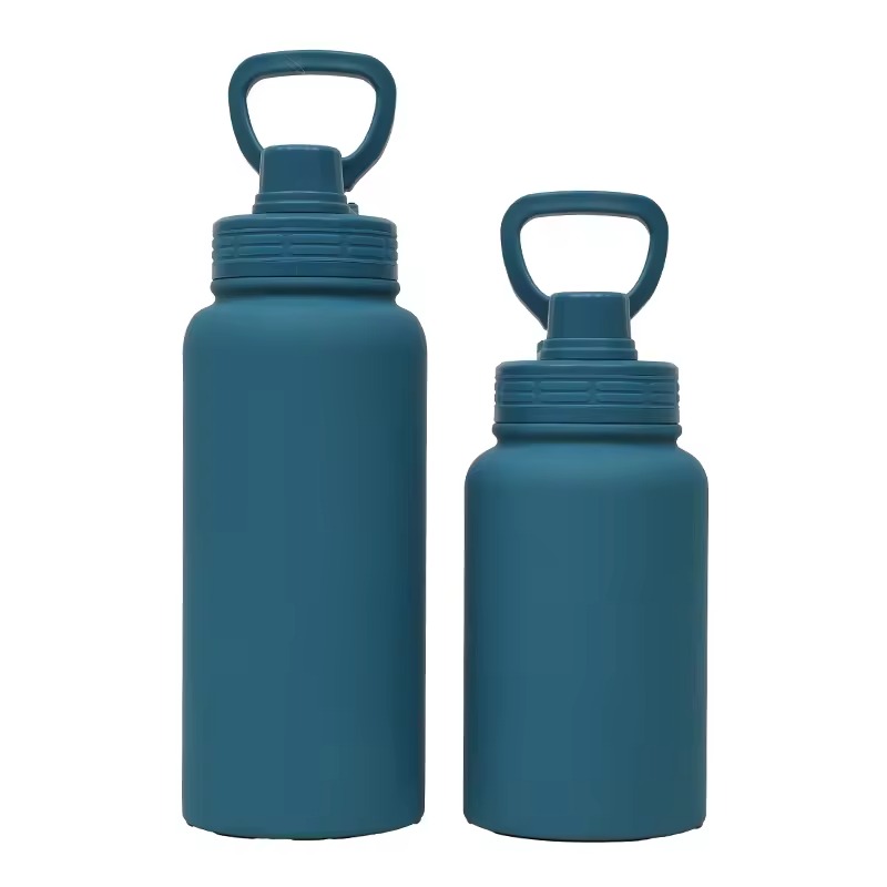 Vacuum large capacity reusable Insylated water bottle