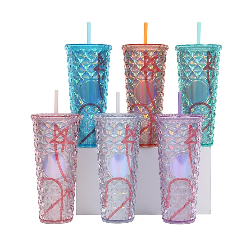 Bright diamond pattern plastic tumbler